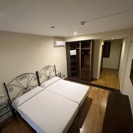 El Pasaje Guest house *